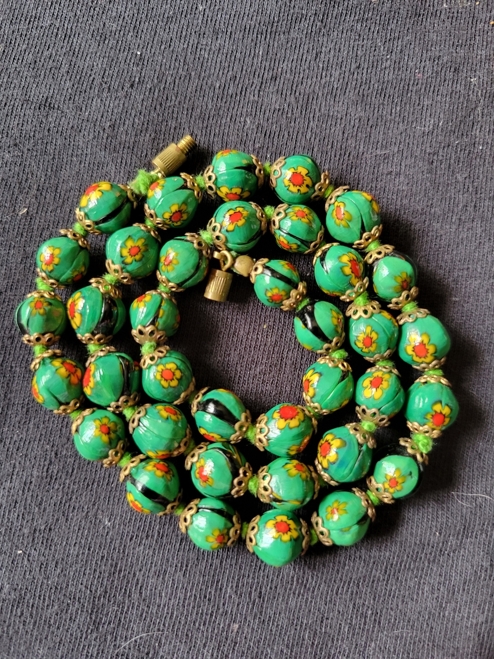Green Floral Bead Necklace - Vibrant Hand-Painted Women’s Jewelry